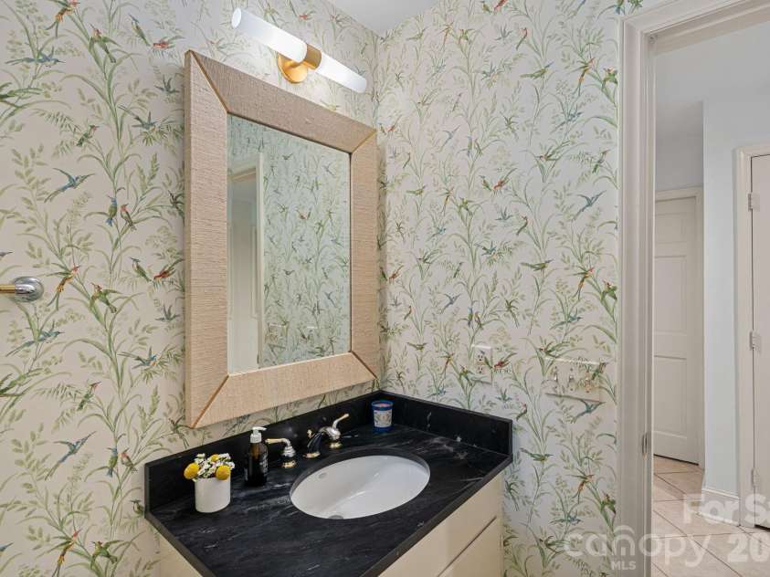 251 Ney Circle, Davidson, NC 28036.  MLS# CAR4377610, YatesRealty ID 23349. 