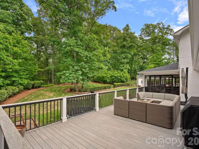 251 Ney Circle, Davidson, NC 28036.  MLS# CAR4377610, YatesRealty ID 23349. 
