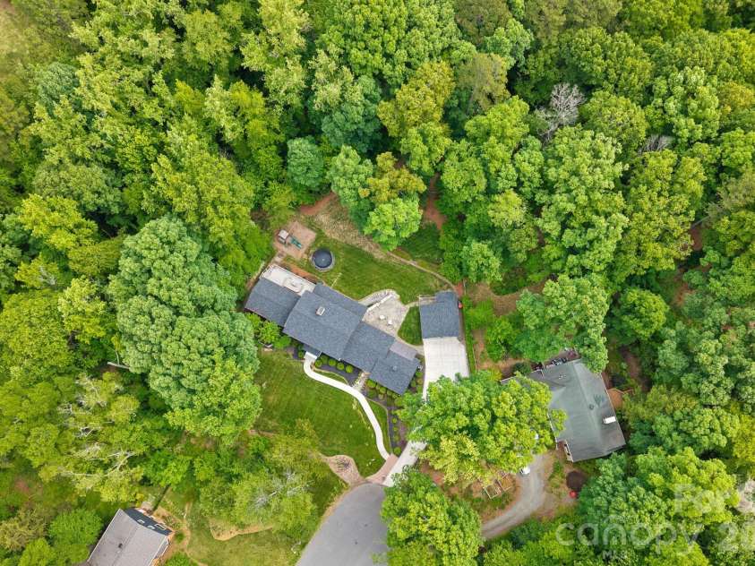 251 Ney Circle, Davidson, NC 28036.  MLS# CAR4377610, YatesRealty ID 23349. 