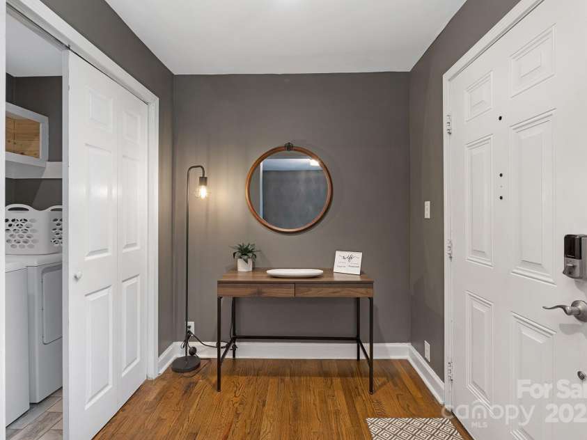 1100 Mona Drive, Charlotte, NC 28206.  MLS# CAR4253812, YatesRealty ID 23350. 