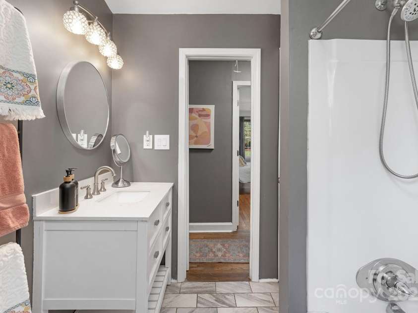 1100 Mona Drive, Charlotte, NC 28206.  MLS# CAR4253812, YatesRealty ID 23350. 