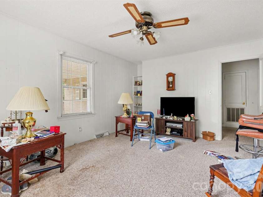 5401 Flat Creek Road, Heath Springs, SC 29058.  MLS# CAR4377998, YatesRealty ID 23350. 