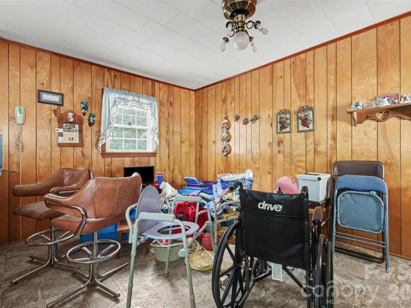 5401 Flat Creek Road, Heath Springs, SC 29058.  MLS# CAR4377998, YatesRealty ID 23350. 