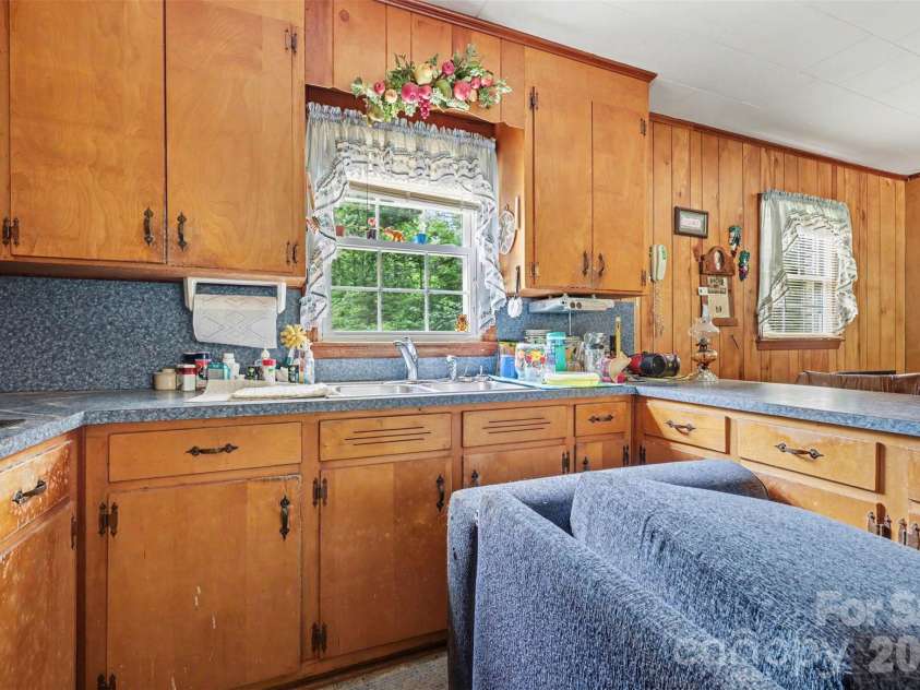 5401 Flat Creek Road, Heath Springs, SC 29058.  MLS# CAR4377998, YatesRealty ID 23350. 