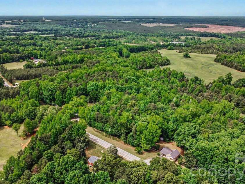 5401 Flat Creek Road, Heath Springs, SC 29058.  MLS# CAR4377998, YatesRealty ID 23350. 