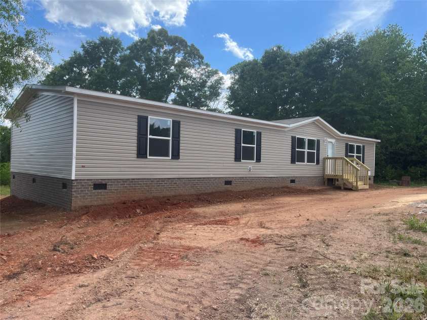 152 Omni Road, Gaffney, SC 29341.  MLS# CAR4376823, YatesRealty ID 23351. 