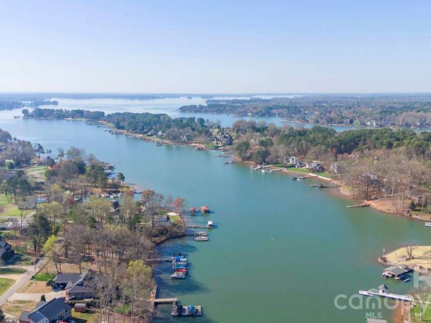 141 Bluewing Lane, Mooresville, NC 28117.  MLS# CAR4381743, YatesRealty ID 23352. 