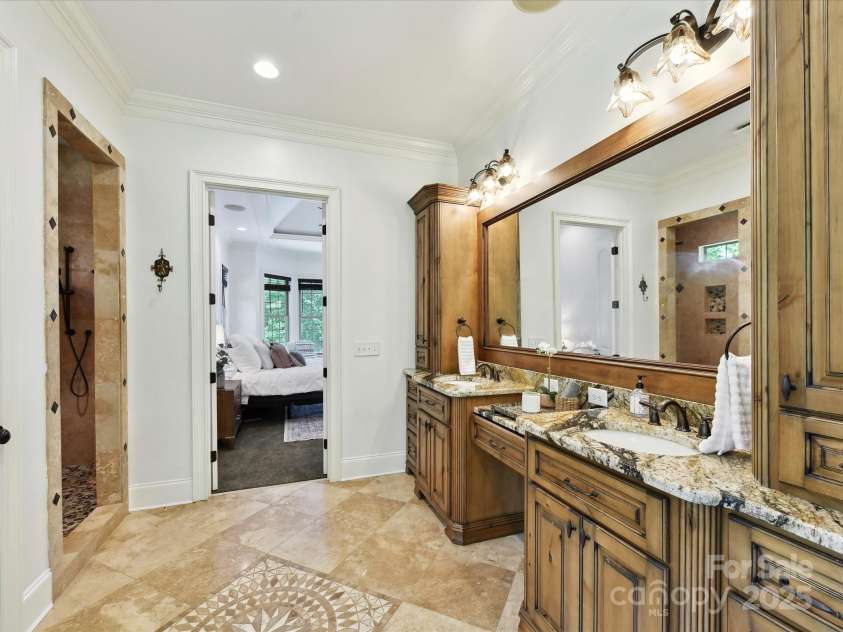 633 Elmhurst Drive, Fort Mill, SC 29715.  MLS# CAR4245784, YatesRealty ID 23352. Primary Bath