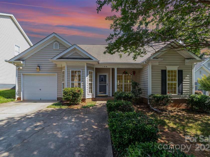 168 Devon Forest Drive, Mooresville, NC 28115.  MLS# CAR4273079, YatesRealty ID 23353. 
