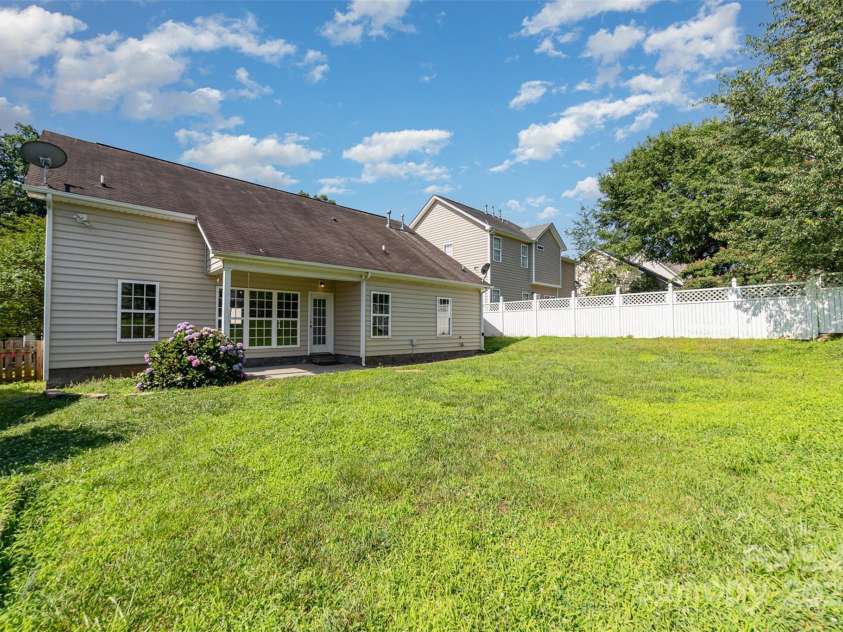 168 Devon Forest Drive, Mooresville, NC 28115.  MLS# CAR4273079, YatesRealty ID 23353. 