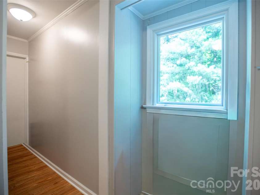 1202 Cannon Drive, Lenoir, NC 28645.  MLS# CAR4375052, YatesRealty ID 23354. 