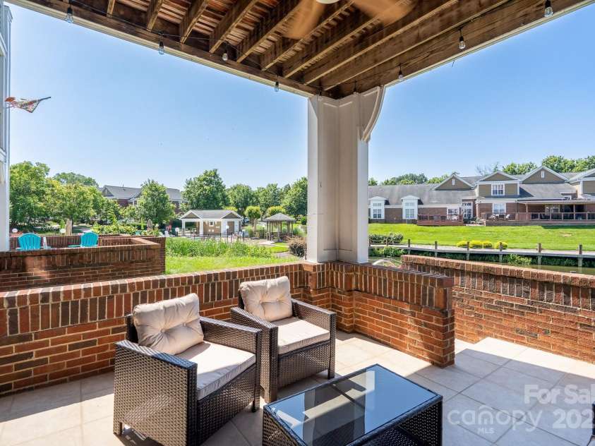 18511 Harborside Drive, Cornelius, NC 28031.  MLS# CAR4274110, YatesRealty ID 23355. 