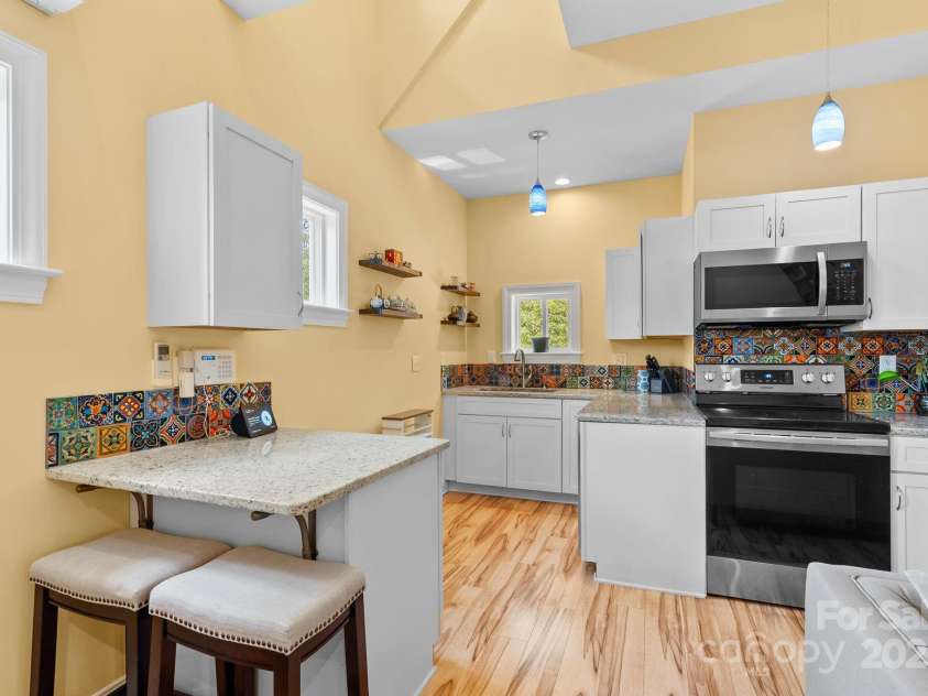 266 Manila Street, Asheville, NC 28806.  MLS# CAR4266266, YatesRealty ID 23356. 