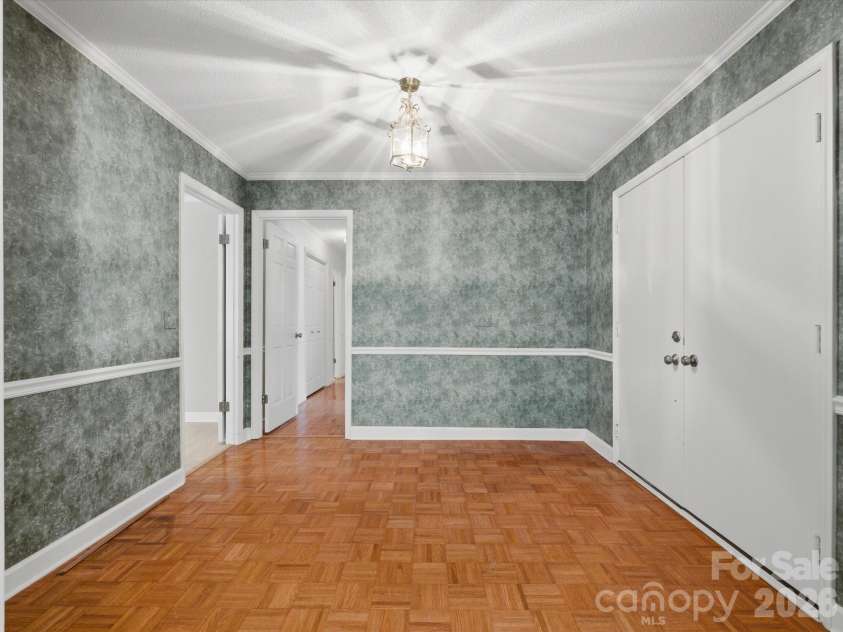 1020 Longreen Drive, Kernersville, NC 27284.  MLS# CAR4379310, YatesRealty ID 23357. 