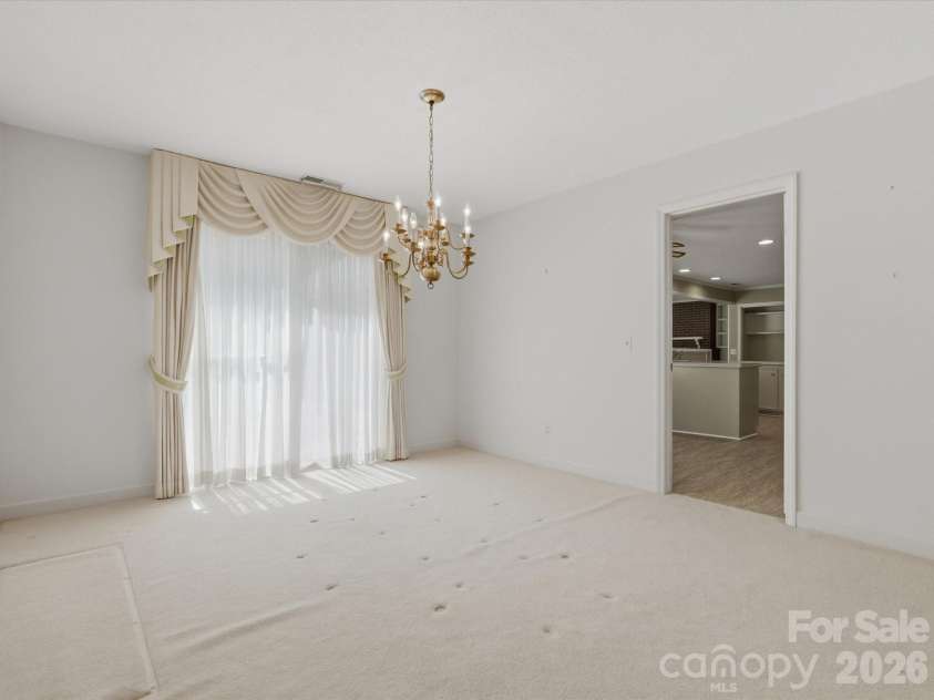 1020 Longreen Drive, Kernersville, NC 27284.  MLS# CAR4379310, YatesRealty ID 23357. 