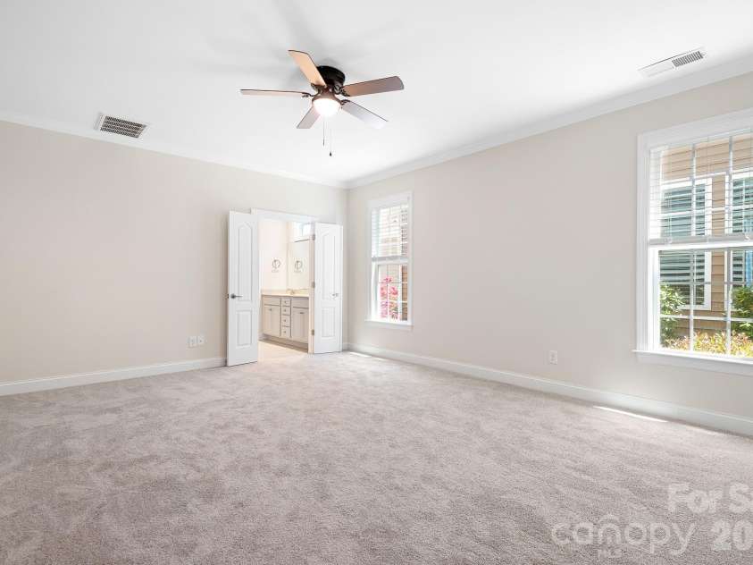 17721 Morehampton Avenue, Cornelius, NC 28031.  MLS# CAR4382390, YatesRealty ID 23358. 