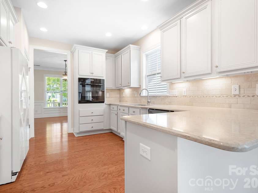 17721 Morehampton Avenue, Cornelius, NC 28031.  MLS# CAR4382390, YatesRealty ID 23358. 