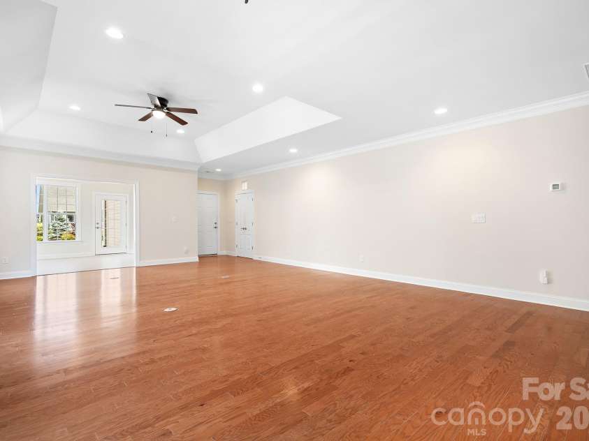 17721 Morehampton Avenue, Cornelius, NC 28031.  MLS# CAR4382390, YatesRealty ID 23358. 