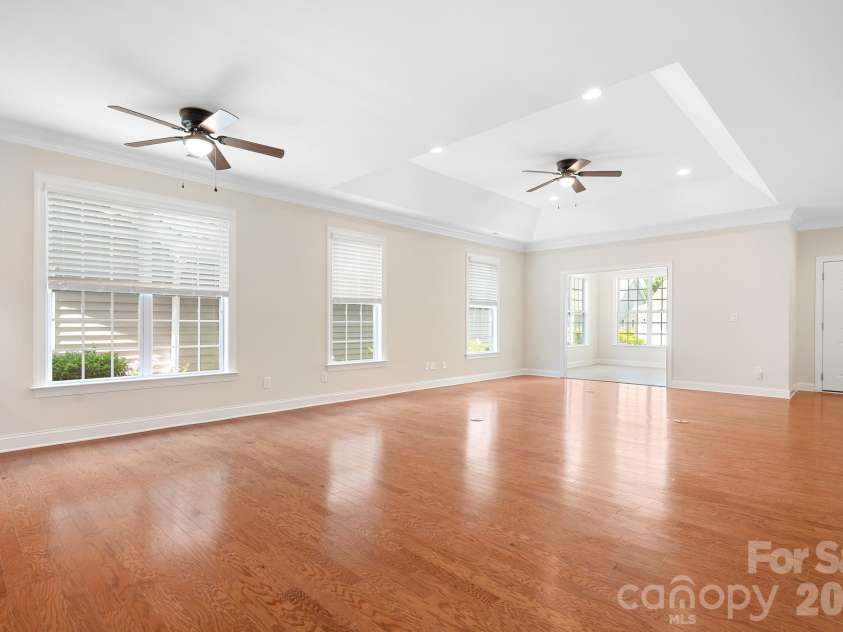 17721 Morehampton Avenue, Cornelius, NC 28031.  MLS# CAR4382390, YatesRealty ID 23358. 