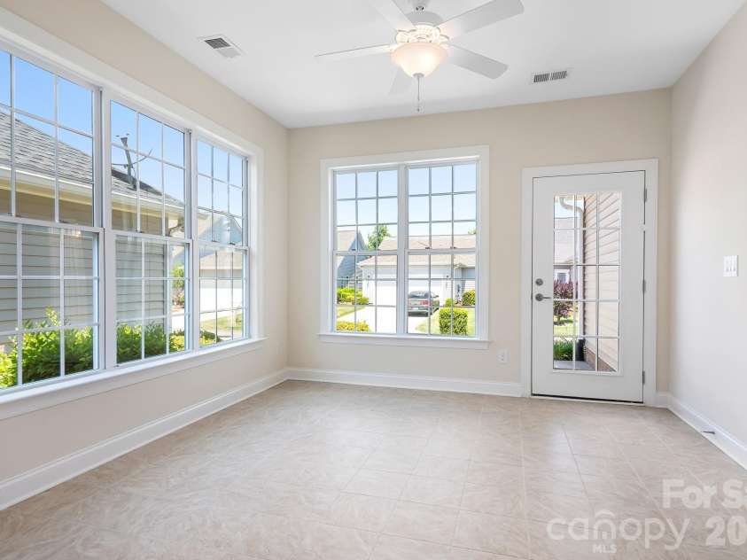 17721 Morehampton Avenue, Cornelius, NC 28031.  MLS# CAR4382390, YatesRealty ID 23358. 