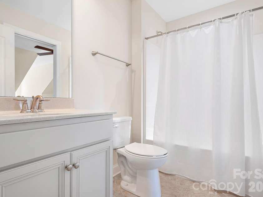 17721 Morehampton Avenue, Cornelius, NC 28031.  MLS# CAR4382390, YatesRealty ID 23358. 