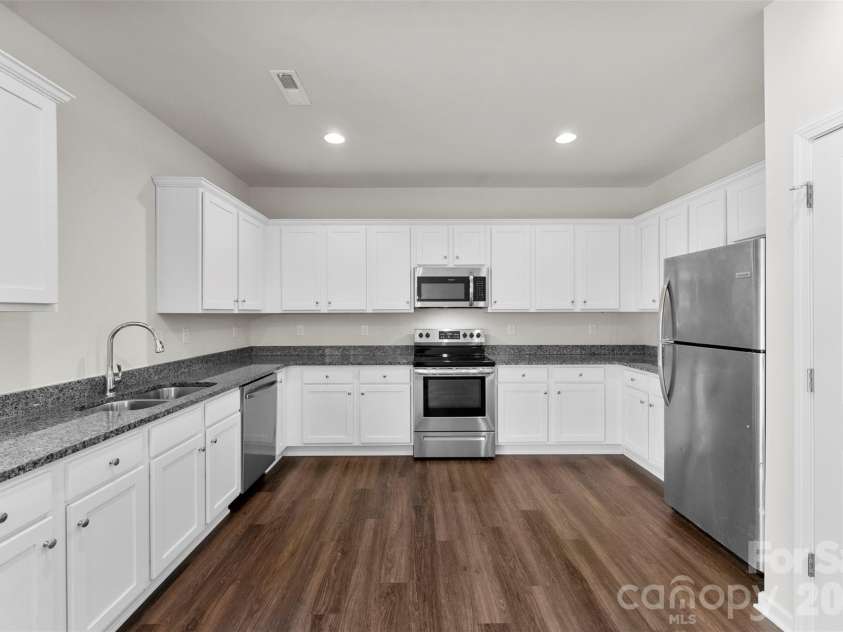 115 Stoney Lane, Cherryville, NC 28021.  MLS# CAR4383050, YatesRealty ID 23359. 