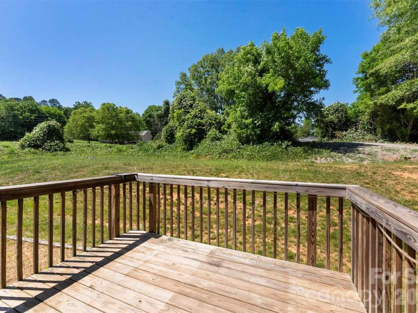 115 Stoney Lane, Cherryville, NC 28021.  MLS# CAR4383050, YatesRealty ID 23359. 