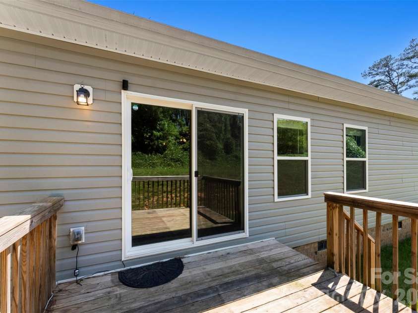 115 Stoney Lane, Cherryville, NC 28021.  MLS# CAR4383050, YatesRealty ID 23359. 