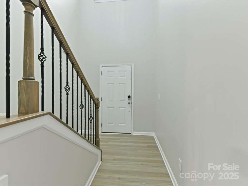 1257 Loggerhead Drive, Lancaster, SC 29720.  MLS# CAR4330024, YatesRealty ID 2336. Foyer