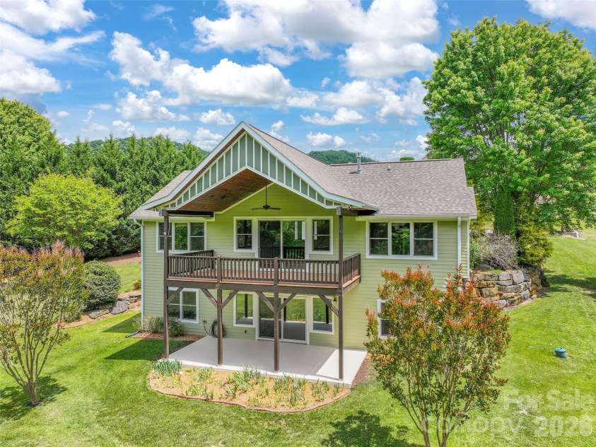 136 Mystic Way, Canton, NC 28716.  MLS# CAR4376230, YatesRealty ID 23360. 