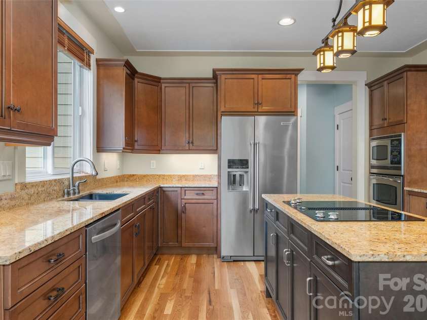 136 Mystic Way, Canton, NC 28716.  MLS# CAR4376230, YatesRealty ID 23360. 