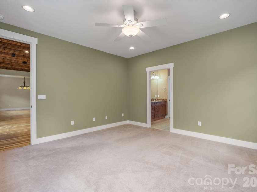 136 Mystic Way, Canton, NC 28716.  MLS# CAR4376230, YatesRealty ID 23360. 