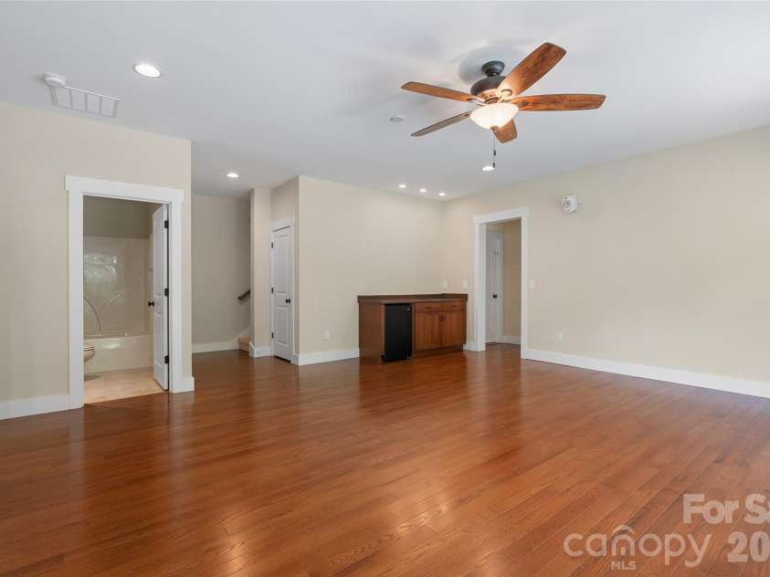 136 Mystic Way, Canton, NC 28716.  MLS# CAR4376230, YatesRealty ID 23360. 