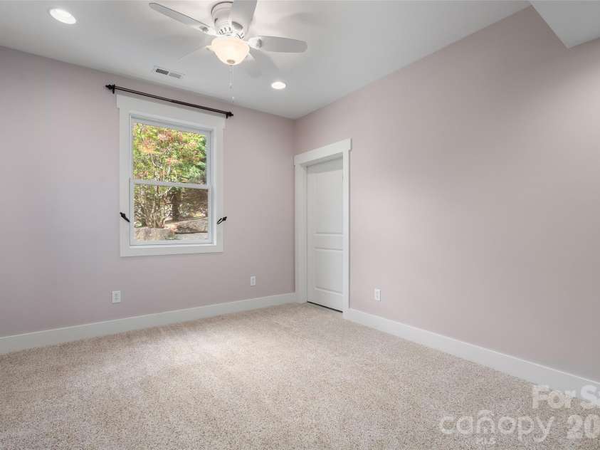 136 Mystic Way, Canton, NC 28716.  MLS# CAR4376230, YatesRealty ID 23360. 