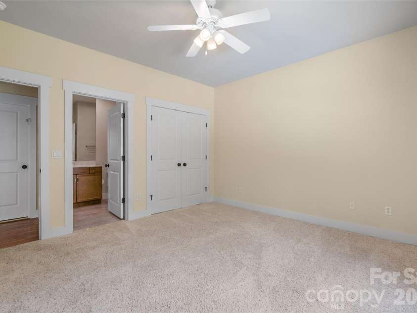 136 Mystic Way, Canton, NC 28716.  MLS# CAR4376230, YatesRealty ID 23360. 