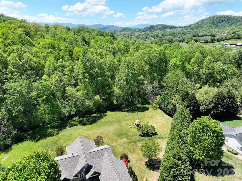 136 Mystic Way, Canton, NC 28716.  MLS# CAR4376230, YatesRealty ID 23360. 