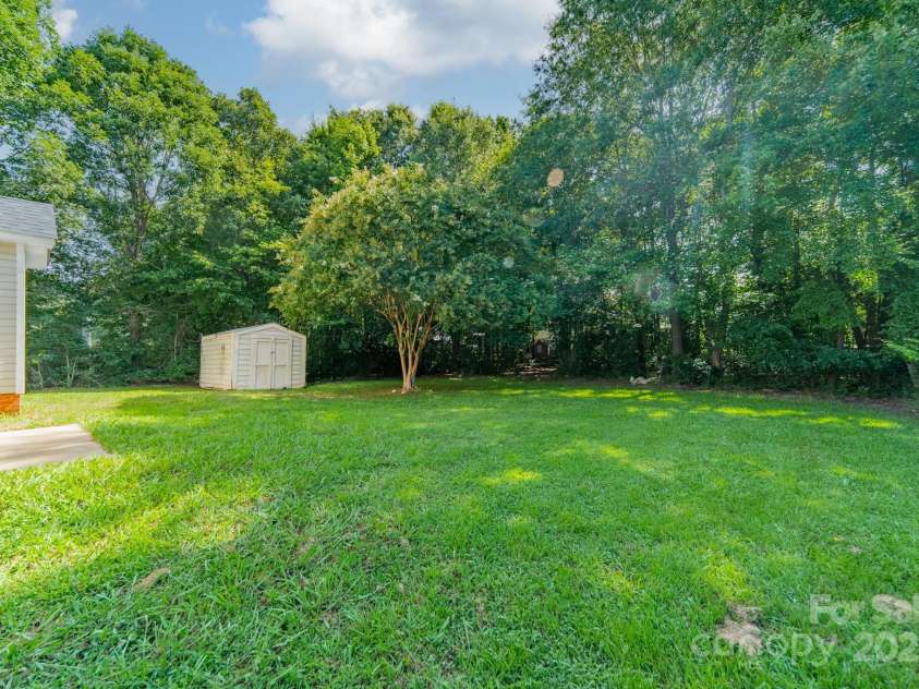 4230 Chatterleigh Drive, Monroe, NC 28110.  MLS# CAR4274364, YatesRealty ID 23360. 