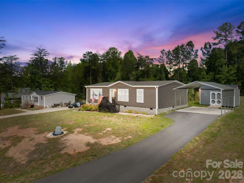 171 Brook Creek Drive, Troutman, NC 28166.  MLS# CAR4381849, YatesRealty ID 23361. 