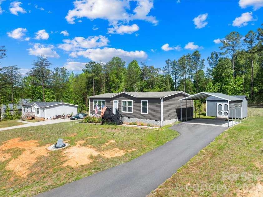 171 Brook Creek Drive, Troutman, NC 28166.  MLS# CAR4381849, YatesRealty ID 23361. 