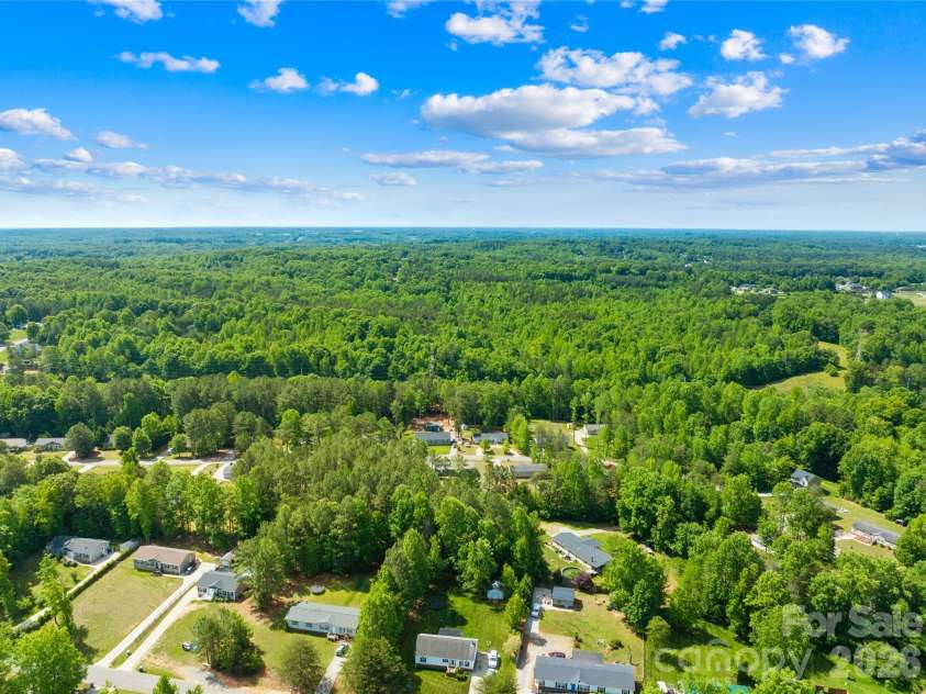 171 Brook Creek Drive, Troutman, NC 28166.  MLS# CAR4381849, YatesRealty ID 23361. 