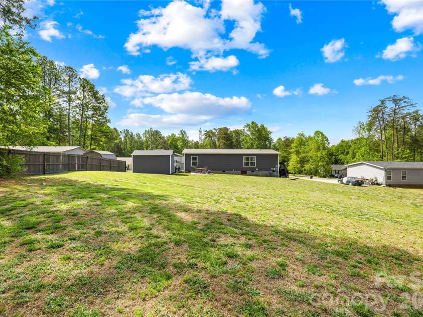 171 Brook Creek Drive, Troutman, NC 28166.  MLS# CAR4381849, YatesRealty ID 23361. 