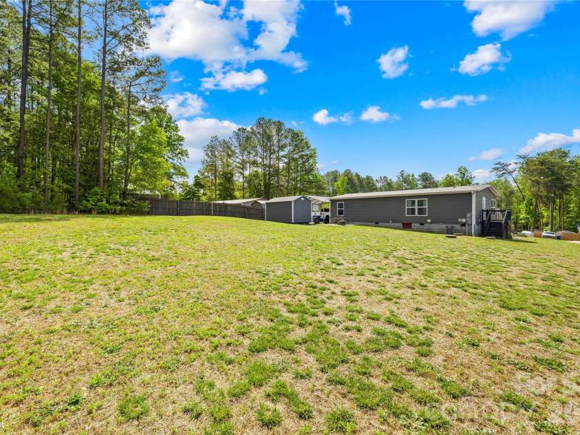 171 Brook Creek Drive, Troutman, NC 28166.  MLS# CAR4381849, YatesRealty ID 23361. 