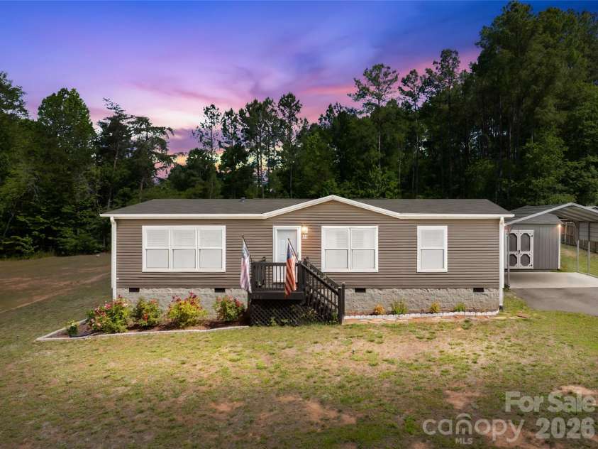 171 Brook Creek Drive, Troutman, NC 28166.  MLS# CAR4381849, YatesRealty ID 23361. Welcome home