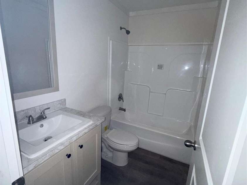 55 Cypress Road, Marion, NC 28752.  MLS# CAR4261438, YatesRealty ID 23362. Hall Bath