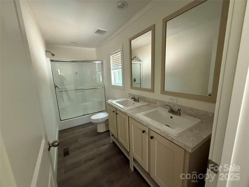 55 Cypress Road, Marion, NC 28752.  MLS# CAR4261438, YatesRealty ID 23362. Primary Bath