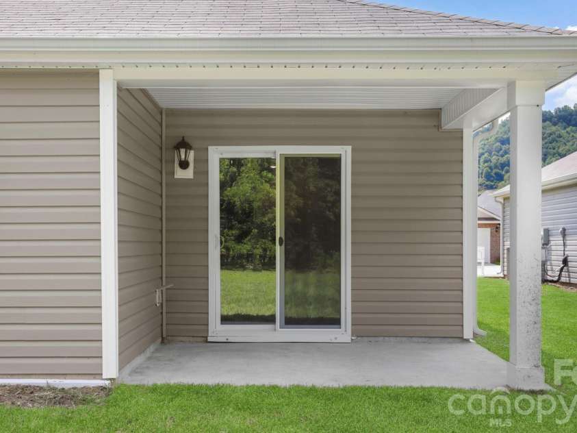 75 Creekwalk Lane, Waynesville, NC 28785.  MLS# CAR4255397, YatesRealty ID 23362. 