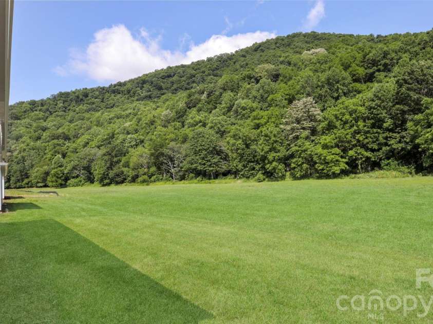 75 Creekwalk Lane, Waynesville, NC 28785.  MLS# CAR4255397, YatesRealty ID 23362. 