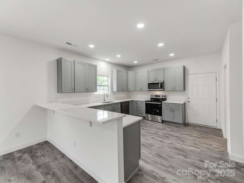 119 Walnut Street, Monroe, NC 28110.  MLS# CAR4259938, YatesRealty ID 23363. 