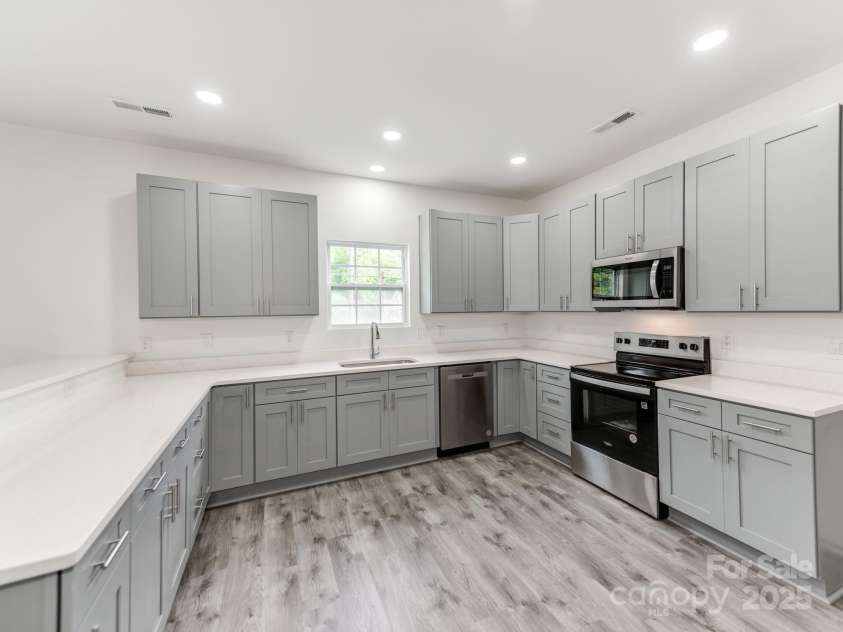119 Walnut Street, Monroe, NC 28110.  MLS# CAR4259938, YatesRealty ID 23363. 