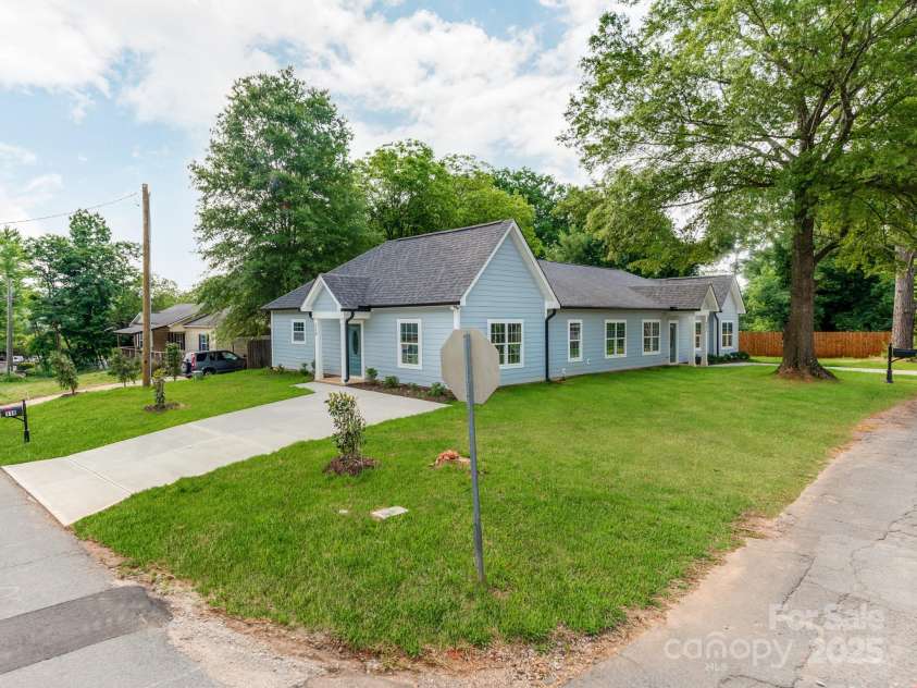 119 Walnut Street, Monroe, NC 28110.  MLS# CAR4259938, YatesRealty ID 23363. 